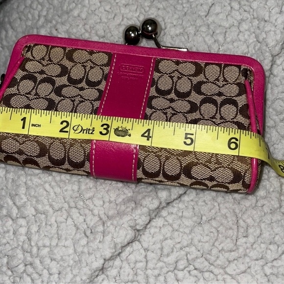 Coach Clutch Wristlet EXTREMELY RARE - Picture 8 of 10